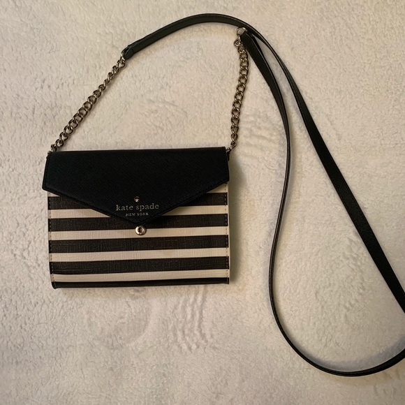 kate spade Handbags - Kate Spade Crossover bag
